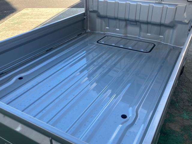 キャリイトラック ＫＣエアコン・パワステ　届出済未使用車　オートマ　エアコン　パワステ　パワーウインドウ　キーレス　運転席助手席エアバック三方開　積載量３５０ｋｇ（10枚目）