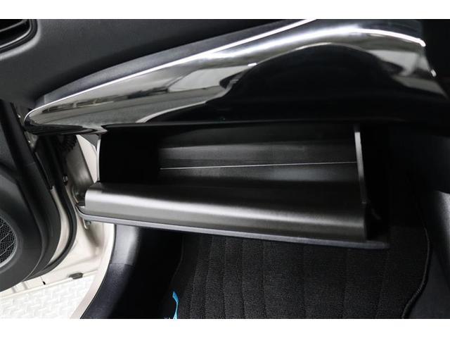 プリウス Ｓ　１年保証　フルセグ　メモリーナビ　ＤＶＤ再生　ミュージックプレイヤー接続可　バックカメラ　車線逸脱警報　クリアランスソナ－　衝突被害軽減システム　ＥＴＣ　ドラレコ　ＬＥＤランプ　アイドリングストップ（24枚目）