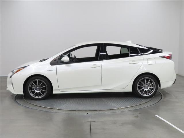 プリウス Ｓ　１年保証　フルセグ　メモリーナビ　ＤＶＤ再生　ミュージックプレイヤー接続可　バックカメラ　横滑防止装置　ＥＴＣ　ドラレコ　ＬＥＤヘッドランプ　アイドリングストップ　社外アルミ　スマートキー（4枚目）