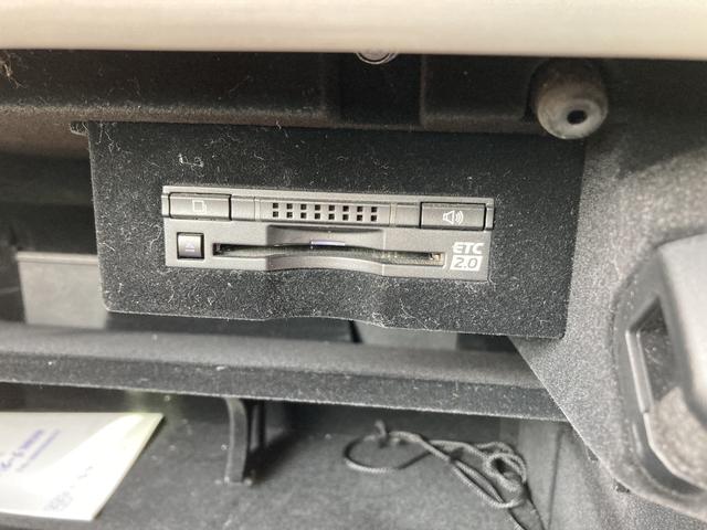 ＬＳ ＬＳ４６０　クリアランスソナー　オートクルーズコントロール　バックカメラ　ナビ　ＴＶ　アルミホイール　ＨＩＤ　ＡＴ　スマートキー　電動格納ミラー　盗難防止システム　パワーシート　ＣＤ　ブルーレイ　ＵＳＢ（4枚目）