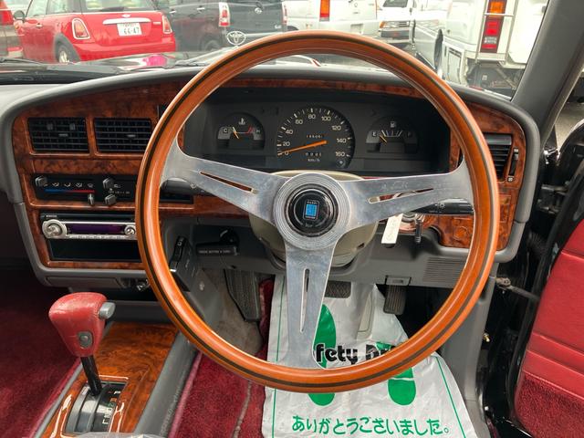 トヨタクラシック クラシック　トヨタ６０周年記念１００台限定車　純正ナルディーハンドル　トヨタテクノクラフト社製　パワステ　エアコン　パワーウィンドウ　皮シート　近日オーバーホール（11枚目）