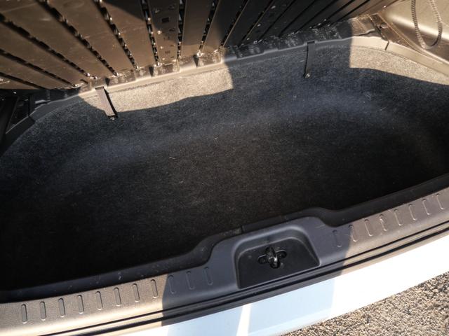 セレナ ハイウェイスター　Ｖセレ＋セーフティＩＩ　ＳＨＶ　アラウンドビューモニター　ナビ　フリップダウンモニター　フルセグ　両側電動スライドドア　オートエアコン　インテリジェントキー（26枚目）