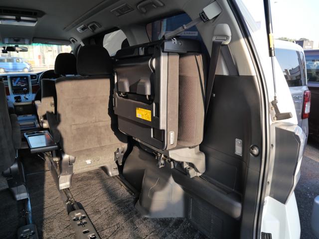 ヴェルファイア ２．４Ｚ　プラチナセレクションＩＩ　両側電動スライドドア　ナビ　フルセグ　フリップダウンモニター　ＥＴＣ　ドライブレコーダー　スマートキー　プッシュスタート　パーキングセンサー　トラクションコントロール（19枚目）