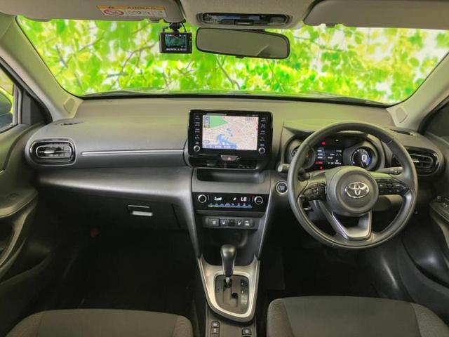 ヤリスクロス Ｇ　新品タイヤ／ディスプレイオーディオ＋ナビ８インチ／衝突安全装置／シートヒーター　運転席／車線逸脱防止支援システム／パーキングアシスト　バックガイド／ヘッドランプ　ＬＥＤ　衝突被害軽減システム　禁煙車（4枚目）