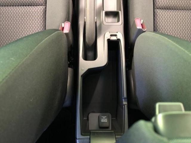 フィット １３Ｇ・Ｓホンダセンシング　新品タイヤ／純正　ＳＤナビ／ホンダセンシング／Ｂｌｕｅｔｏｏｔｈ接続／ＥＴＣ／ＥＢＤ付ＡＢＳ／横滑り防止装置／アイドリングストップ／クルーズコントロール／バックモニター／禁煙車／エアバッグ　サイド（22枚目）