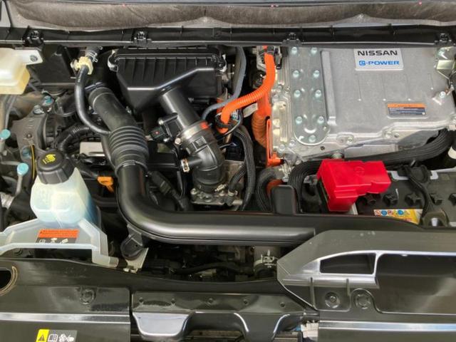 セレナ ｅパワーハイウェイスターＶ　保証書／純正　１０インチ　メモリーナビ／フリップダウンモニター　純正　１１インチ／エマージェンシーブレーキ／ハンズフリー両側電動スライドドア／アラウンドビューモニター／車線逸脱防止支援システム（38枚目）