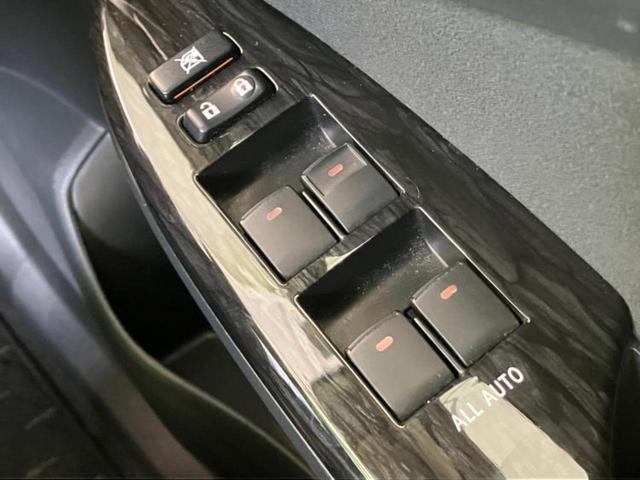 カローラフィールダー Ｓ　新品タイヤ／純正　ＨＤＤナビ／パーキングアシスト　バックガイド／ヘッドランプ　ＨＩＤ／ＥＴＣ／ＥＢＤ付ＡＢＳ／バックモニター／フルセグＴＶ／ＤＶＤ／禁煙車／エアバッグ　運転席　バックカメラ　ＤＶＤ再生（17枚目）