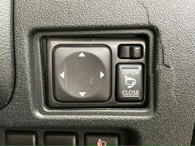 マーチ １２Ｓ　Ｖパッケージ　新品タイヤ／ＥＴＣ／ＥＢＤ付ＡＢＳ／エアバッグ　運転席／エアバッグ　助手席／衝突安全ボディ／パワーウインドウ／キーレスエントリー／パワーステアリング／マニュアルエアコン／ユーザー買取車　盗難防止装置（16枚目）