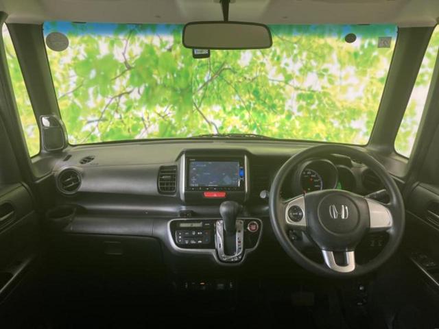 N-BOX G SSパッケージ 新品タイヤ/純正 SDナビ/両側電動スライドドア/シートヒーター 運転席/パーキングアシスト バックガイド/ヘッドランプ HID/Bluetooth接続/ETC/EBD付ABS バックカメラ 禁煙車(4枚目)