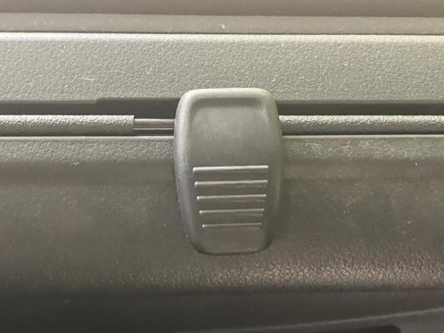 N-BOX G SSパッケージ 新品タイヤ/純正 SDナビ/両側電動スライドドア/シートヒーター 運転席/パーキングアシスト バックガイド/ヘッドランプ HID/Bluetooth接続/ETC/EBD付ABS バックカメラ 禁煙車(17枚目)