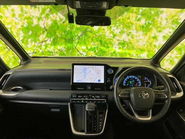 ノア ハイブリッドS-Z 新品タイヤ/保証書/ディスプレイオーディオ+ナビ10インチ/フリップダウンモニター/衝突安全装置/両側電動スライドドア/シートヒーター/車線逸脱防止支援システム/シート ハーフレザー バックカメラ(4枚目)