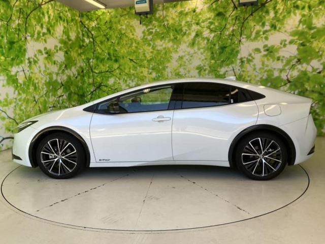 プリウス ４ＷＤ　Ｚ　保証書／ディスプレイオーディオ＋ナビ１１インチ／デジタルインナーミラー／衝突安全装置／シートヒーター　前席／全方位モニター／車線逸脱防止支援システム／シート　合皮　衝突被害軽減システム　全周囲カメラ（2枚目）