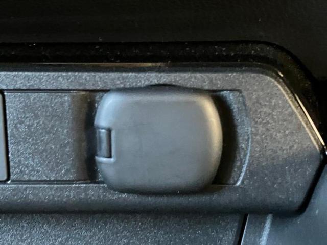 プリウス ４ＷＤ　Ｚ　保証書／ディスプレイオーディオ＋ナビ１１インチ／デジタルインナーミラー／衝突安全装置／シートヒーター　前席／全方位モニター／車線逸脱防止支援システム／シート　合皮　衝突被害軽減システム　全周囲カメラ（15枚目）