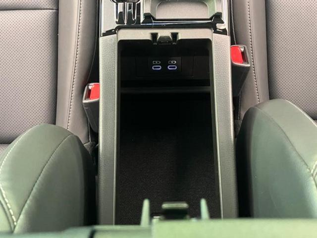 プリウス ４ＷＤ　Ｚ　保証書／ディスプレイオーディオ＋ナビ１１インチ／デジタルインナーミラー／衝突安全装置／シートヒーター　前席／全方位モニター／車線逸脱防止支援システム／シート　合皮　衝突被害軽減システム　全周囲カメラ（20枚目）