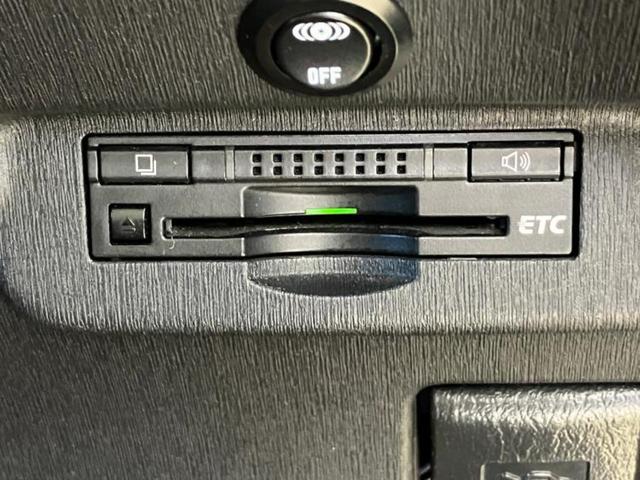 プリウス Ｓ　新品タイヤ／保証書／純正　ＳＤナビ／Ｂｌｕｅｔｏｏｔｈ接続／ＥＴＣ／ＥＢＤ付ＡＢＳ／横滑り防止装置／アイドリングストップ／バックモニター／フルセグＴＶ／エアバッグ　運転席／エアバッグ　助手席（12枚目）