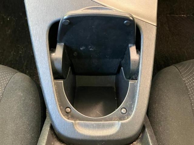 プリウス Ｓ　新品タイヤ／保証書／純正　ＳＤナビ／Ｂｌｕｅｔｏｏｔｈ接続／ＥＴＣ／ＥＢＤ付ＡＢＳ／横滑り防止装置／アイドリングストップ／バックモニター／フルセグＴＶ／エアバッグ　運転席／エアバッグ　助手席（20枚目）