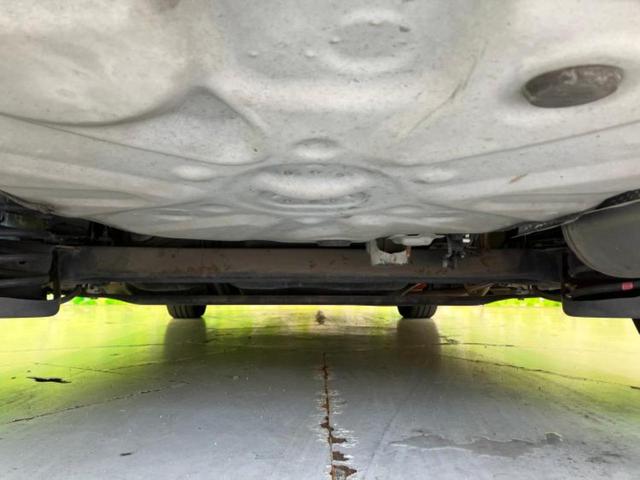 プリウス Ｓ　新品タイヤ／保証書／純正　ＳＤナビ／Ｂｌｕｅｔｏｏｔｈ接続／ＥＴＣ／ＥＢＤ付ＡＢＳ／横滑り防止装置／アイドリングストップ／バックモニター／フルセグＴＶ／エアバッグ　運転席／エアバッグ　助手席（35枚目）