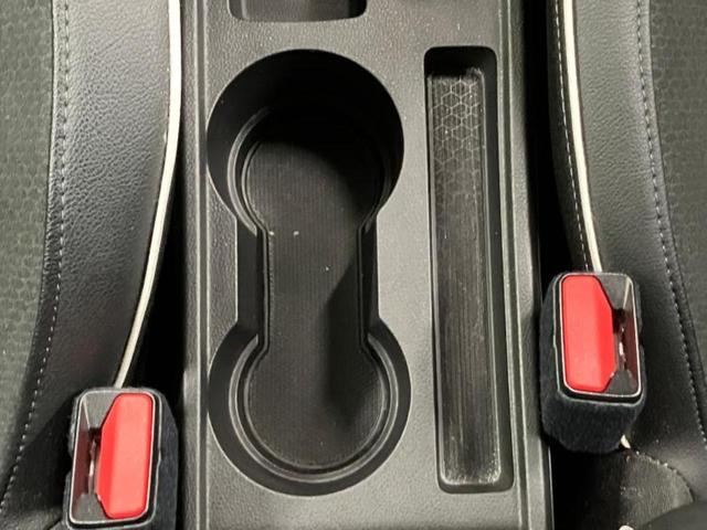 ルーテシア インテンス 新品タイヤ/ディスプレイオーディオ/衝突安全装置/車線逸脱防止支援システム/シート ハーフレザー/ヘッドランプ LED/Bluetooth接続/ETC/EBD付ABS/横滑り防止装置 バックカメラ(7枚目)