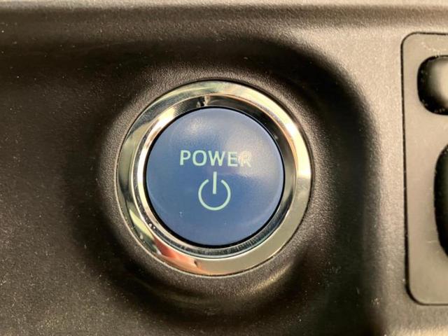 アクア クロスオーバー　純正　ＳＤナビ／トヨタセーフティセンス／車線逸脱防止支援システム／シート　ハーフレザー／ドライブレコーダー　純正／Ｂｌｕｅｔｏｏｔｈ接続／ＥＴＣ／ＥＢＤ付ＡＢＳ／横滑り防止装置／バックモニター（11枚目）