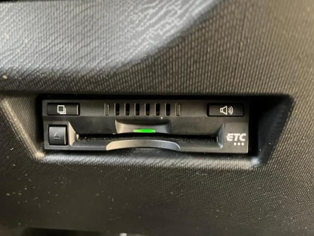 アクア クロスオーバー　純正　ＳＤナビ／トヨタセーフティセンス／車線逸脱防止支援システム／シート　ハーフレザー／ドライブレコーダー　純正／Ｂｌｕｅｔｏｏｔｈ接続／ＥＴＣ／ＥＢＤ付ＡＢＳ／横滑り防止装置／バックモニター（12枚目）