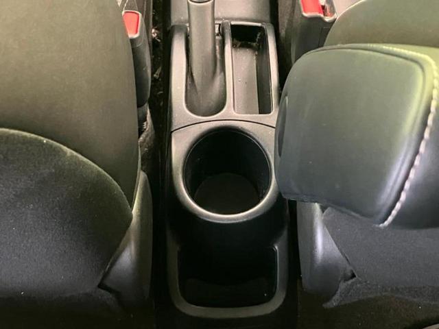 アクア クロスオーバー　純正　ＳＤナビ／トヨタセーフティセンス／車線逸脱防止支援システム／シート　ハーフレザー／ドライブレコーダー　純正／Ｂｌｕｅｔｏｏｔｈ接続／ＥＴＣ／ＥＢＤ付ＡＢＳ／横滑り防止装置／バックモニター（20枚目）