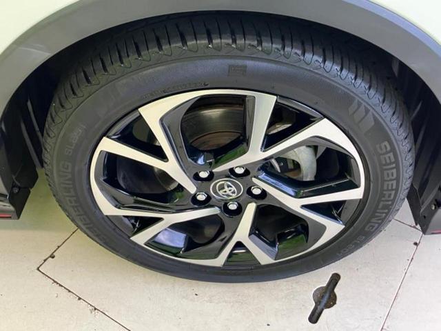 Ｃ－ＨＲ Ｇ　ＬＥＤエディション　新品タイヤ／社外エアロ／保証書／純正　９インチ　ＳＤナビ／衝突安全装置／シートヒーター／車線逸脱防止支援システム／シート　ハーフレザー／ヘッドランプ　ＬＥＤ／Ｂｌｕｅｔｏｏｔｈ接続／ＥＴＣ　記録簿（43枚目）