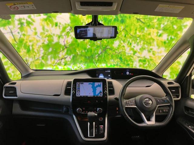 セレナ ハイウェイスターＶセレクション　保証書／純正　９インチ　ＳＤナビ／フリップダウンモニター　純正　１１インチ／インテリジェントルームミラー／エマージェンシーブレーキ／両側電動スライドドア／車線逸脱防止支援システム／プロパイロット（4枚目）