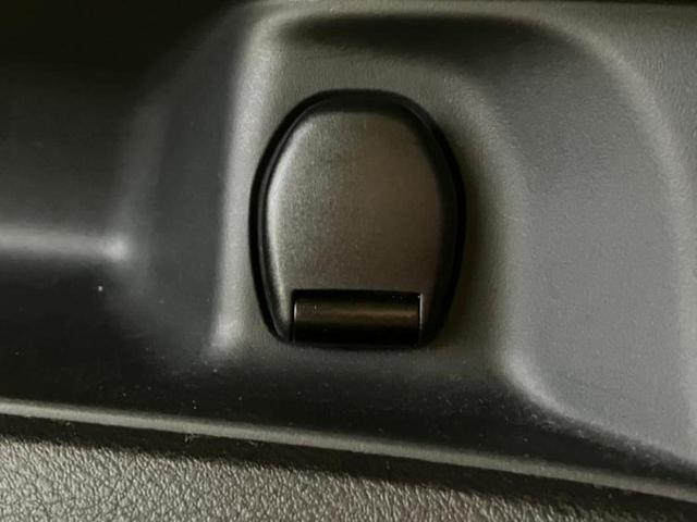 セレナ ハイウェイスターＶセレクション　保証書／純正　９インチ　ＳＤナビ／フリップダウンモニター　純正　１１インチ／インテリジェントルームミラー／エマージェンシーブレーキ／両側電動スライドドア／車線逸脱防止支援システム／プロパイロット（15枚目）