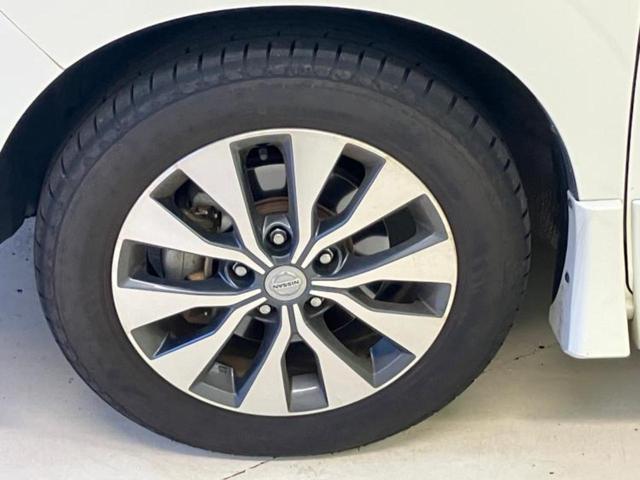 セレナ ハイウェイスターＶセレクション　保証書／純正　９インチ　ＳＤナビ／フリップダウンモニター　純正　１１インチ／インテリジェントルームミラー／エマージェンシーブレーキ／両側電動スライドドア／車線逸脱防止支援システム／プロパイロット（42枚目）