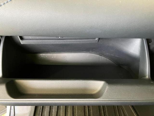 ヴォクシー S-Z 保証書/ディスプレイオーディオ+ナビ/フリップダウンモニター/衝突安全装置/両側電動スライドドア/シートヒーター/全方位モニター/車線逸脱防止支援システム/電動バックドア 衝突被害軽減システム(19枚目)