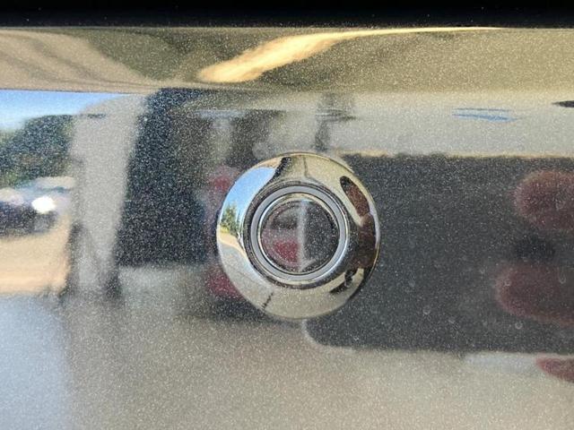 国産車から輸入車まで多様なお客様のニーズのお応えできるように、全国規模で豊富な在庫展開！車のことならＷＥＣＡＲＳへ！