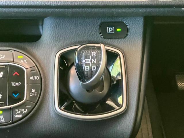 ヴォクシー ハイブリッドV 新品タイヤ/社外 SDナビ/フリップダウンモニター 社外 10.2インチ/電動スライドドア/シートヒーター 前席/パーキングアシスト バックガイド/ドライブレコーダー 社外 バックカメラ 後席モニター(19枚目)