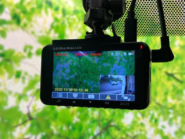 ヴォクシー ハイブリッドZSキラメキ3 保証書/純正 9インチ SDナビ/フリップダウンモニター/トヨタセーフティセンス/両側電動スライドドア/シートヒーター 前席/車線逸脱防止支援システム/ドライブレコーダー 社外 衝突被害軽減システム(13枚目)