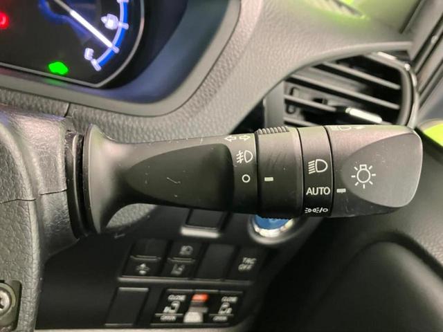 ヴォクシー ハイブリッドZSキラメキ3 保証書/純正 9インチ SDナビ/フリップダウンモニター/トヨタセーフティセンス/両側電動スライドドア/シートヒーター 前席/車線逸脱防止支援システム/ドライブレコーダー 社外 衝突被害軽減システム(26枚目)