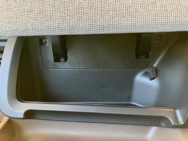 フリード eHEVエアー 保証書/純正 8インチ ナビ/ホンダセンシング/両側電動スライドドア/車線逸脱防止支援システム/登録済未使用車/ヘッドランプ LED/Bluetooth接続/EBD付ABS/横滑り防止装置 禁煙車(19枚目)