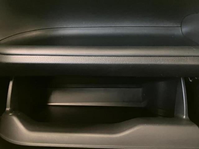 ノア Siダブルバイビー2 新品タイヤ/保証書/純正 SDナビ/トヨタセーフティセンス/両側電動スライドドア/車線逸脱防止支援システム/シート ハーフレザー/ドライブレコーダー 前後/ヘッドランプ LED/USBジャック 禁煙車(22枚目)