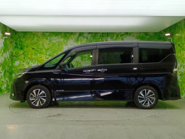 セレナ ｅパワーハイウェイスターＶ　新品タイヤ／保証書／純正　１０インチ　メモリーナビ／フリップダウンモニター　純正　１１インチ／エマージェンシーブレーキ／ハンズフリー両側電動スライドドア／アラウンドビューモニター　衝突被害軽減システム（2枚目）