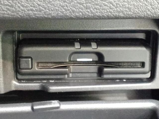 セレナ ｅパワーハイウェイスターＶ　新品タイヤ／保証書／純正　１０インチ　メモリーナビ／フリップダウンモニター　純正　１１インチ／エマージェンシーブレーキ／ハンズフリー両側電動スライドドア／アラウンドビューモニター　衝突被害軽減システム（16枚目）