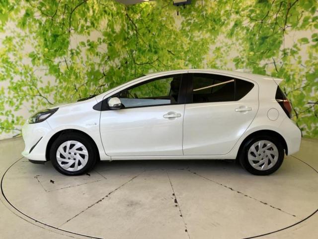 アクア Ｇ　純正　ＳＤナビ／トヨタセーフティセンス／ヘッドランプ　ＬＥＤ／ＥＴＣ／ＥＢＤ付ＡＢＳ／横滑り防止装置／アイドリングストップ／バックモニター／フルセグＴＶ／エアバッグ　運転席／エアバッグ　助手席（2枚目）