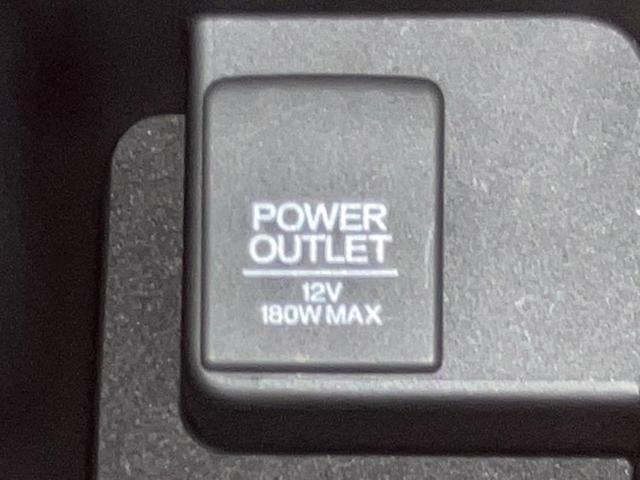 シャトル ハイブリッドＸ　新品タイヤ／純正　ＳＤナビ／衝突安全装置／シート　ハーフレザー／ヘッドランプ　ＬＥＤ／Ｂｌｕｅｔｏｏｔｈ接続／ＥＴＣ／ＥＢＤ付ＡＢＳ／横滑り防止装置／アイドリングストップ／バックモニター　バックカメラ（13枚目）