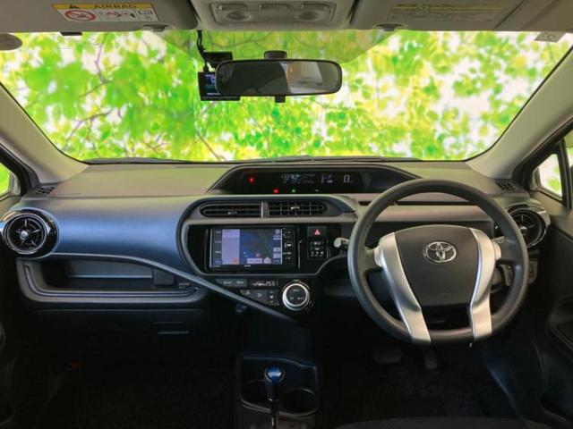 アクア Ｓ　新品タイヤ／保証書／社外　ＳＤナビ／ＥＢＤ付ＡＢＳ／横滑り防止装置／アイドリングストップ／ワンセグＴＶ／エアバッグ　運転席／エアバッグ　助手席／キーレスエントリー／オートエアコン／パワーステアリング（4枚目）