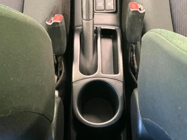 アクア Ｓ　新品タイヤ／保証書／社外　ＳＤナビ／ＥＢＤ付ＡＢＳ／横滑り防止装置／アイドリングストップ／ワンセグＴＶ／エアバッグ　運転席／エアバッグ　助手席／キーレスエントリー／オートエアコン／パワーステアリング（20枚目）