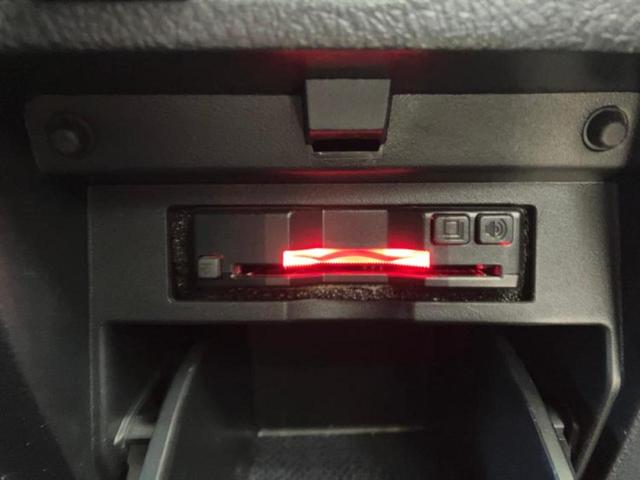 アルファード Ｓ　Ｃパッケージ　サンルーフ／純正エアロ／保証書／社外　１１インチ　ＳＤナビ／フリップダウンモニター　社外　１２．８インチ／デジタルインナーミラー／衝突安全装置／両側電動スライドドア／車線逸脱防止支援システム　ＥＴＣ（12枚目）