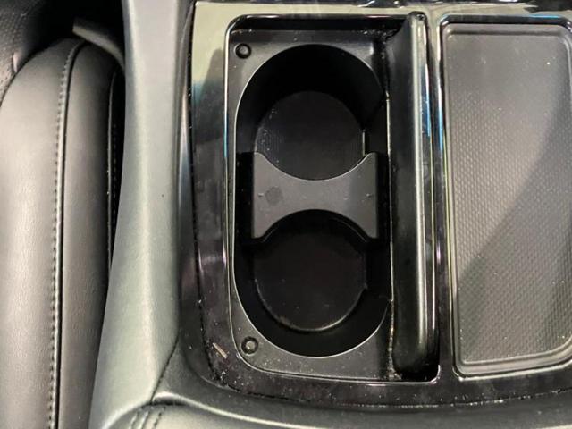 アルファード Ｓ　Ｃパッケージ　サンルーフ／純正エアロ／保証書／社外　１１インチ　ＳＤナビ／フリップダウンモニター　社外　１２．８インチ／デジタルインナーミラー／衝突安全装置／両側電動スライドドア／車線逸脱防止支援システム　ＥＴＣ（19枚目）