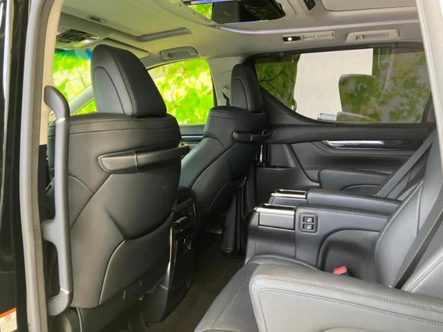 アルファード Ｓ　Ｃパッケージ　サンルーフ／純正エアロ／保証書／社外　１１インチ　ＳＤナビ／フリップダウンモニター　社外　１２．８インチ／デジタルインナーミラー／衝突安全装置／両側電動スライドドア／車線逸脱防止支援システム　ＥＴＣ（32枚目）