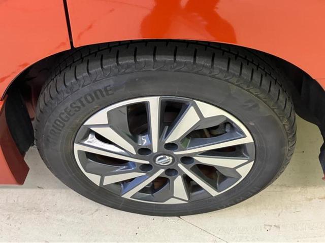 セレナ ｅパワーハイウェイスターＶ　新品タイヤ／保証書／純正　１０インチ　メモリーナビ／フリップダウンモニター　純正　１１インチ／インテリジェントルームミラー／エマージェンシーブレーキ／両側電動スライドドア／シートヒーター　前席　ＥＴＣ（40枚目）