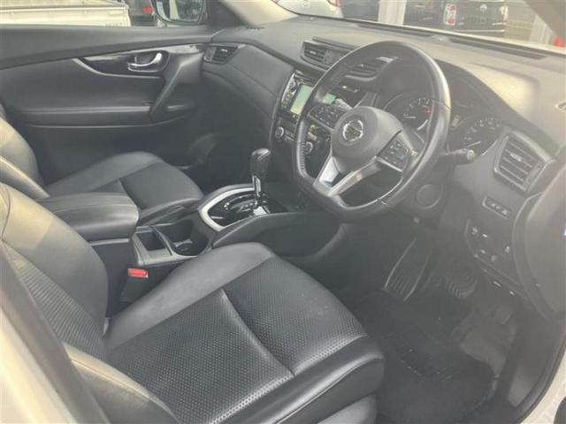 エクストレイル ２０Ｘ　保証書／純正　ＳＤナビ／インテリジェントルームミラー／エマージェンシーブレーキ／アラウンドビューモニター／車線逸脱防止支援システム／シート　合皮／電動バックドア／ヘッドランプ　ＬＥＤ　全周囲カメラ（5枚目）