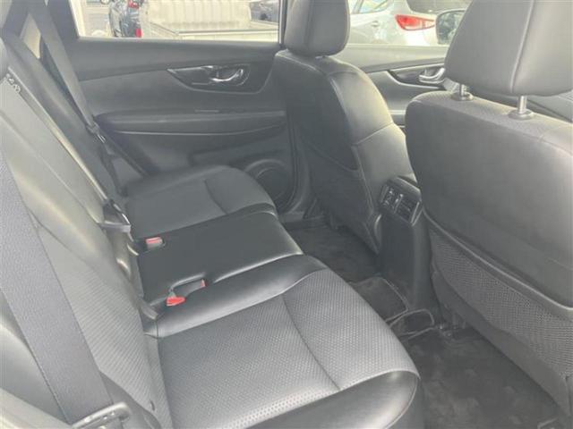 エクストレイル ２０Ｘ　保証書／純正　ＳＤナビ／インテリジェントルームミラー／エマージェンシーブレーキ／アラウンドビューモニター／車線逸脱防止支援システム／シート　合皮／電動バックドア／ヘッドランプ　ＬＥＤ　全周囲カメラ（7枚目）