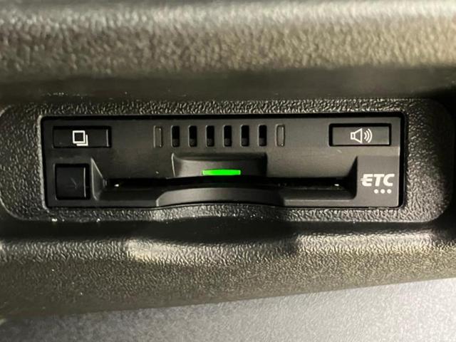 ハイエースワゴン GL 保証書/純正 SDナビ/フリップダウンモニター 純正 12.8インチ/衝突安全装置/電動スライドドア/車線逸脱防止支援システム/シート 合皮/ドライブレコーダー 社外/ヘッドランプ HID 禁煙車(12枚目)