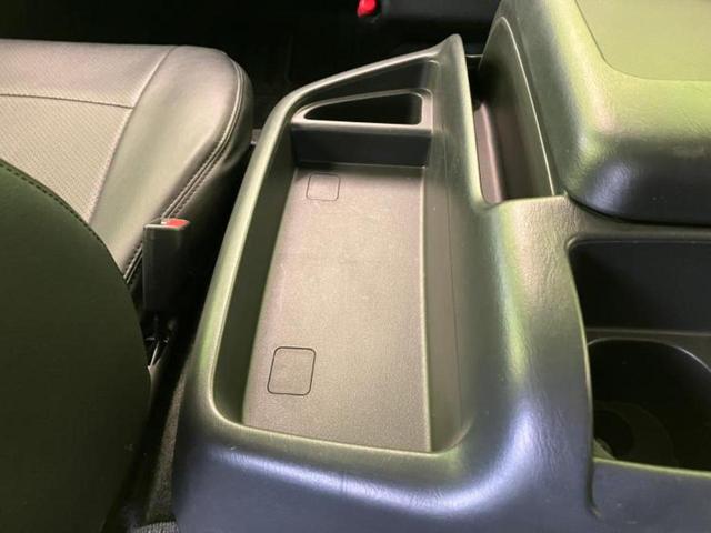 ハイエースワゴン GL 保証書/純正 SDナビ/フリップダウンモニター 純正 12.8インチ/衝突安全装置/電動スライドドア/車線逸脱防止支援システム/シート 合皮/ドライブレコーダー 社外/ヘッドランプ HID 禁煙車(21枚目)